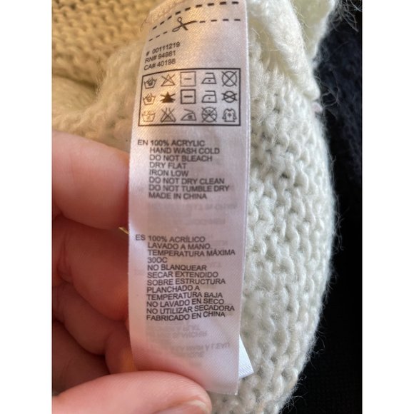 Forever 21 Womens Medium 100% Acrylic Knit Sweater Aztec Design Ragland Sleeve - Picture 5 of 5